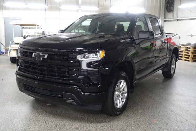 Used 2026 Chevrolet Silverado 1500 RST AWD/4WD image 3