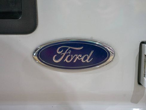 Used 2002 Ford E-150 and Econoline 150 RWD image 26