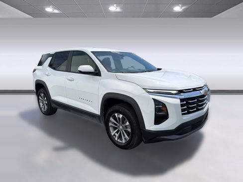 Used 2025 Chevrolet Equinox LT AWD/4WD image 6