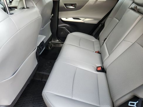 Used 2024 Toyota Venza Limited AWD/4WD image 19