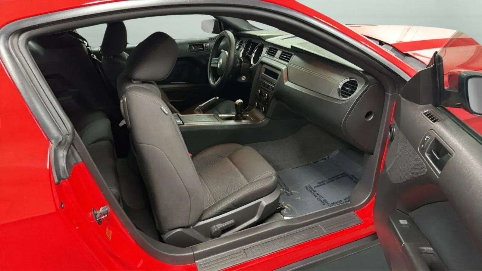 Used 2012 Ford Mustang GT RWD image 20