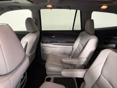 Used 2020 Honda Pilot Elite image 39