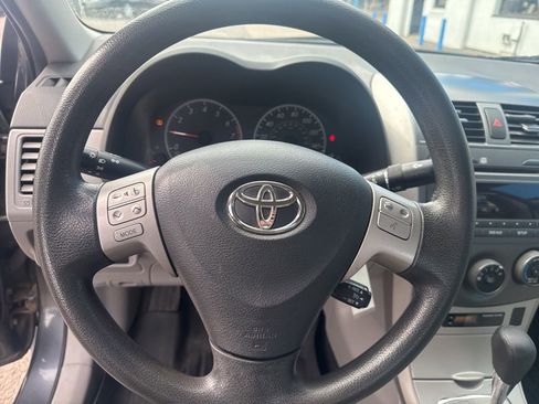 Used 2011 Toyota Corolla LE FWD image 19