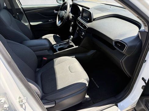 Used 2020 Hyundai Santa Fe SE FWD image 18