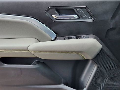 New 2026 Chevrolet Colorado ZR2 w/ Technology Package image 17