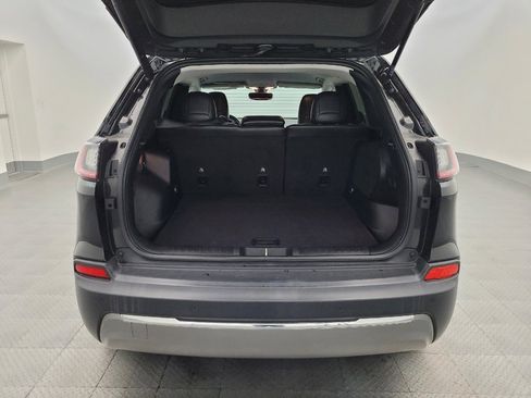 Used 2020 Jeep Cherokee Limited image 29