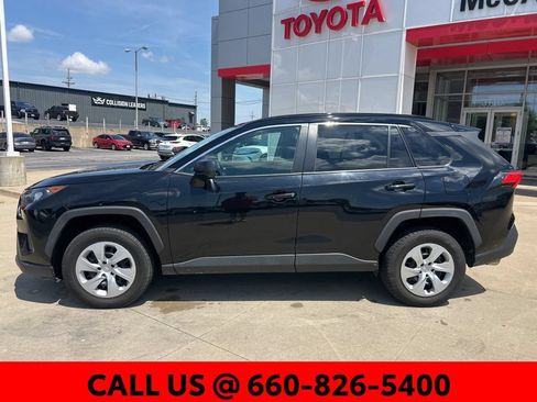 Used 2020 Toyota RAV4 LE FWD image 12