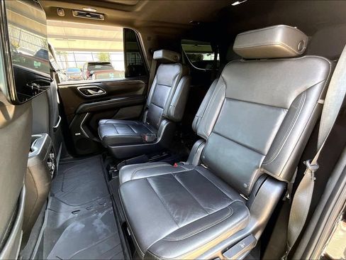 Used 2021 Chevrolet Tahoe Z71 w/ Rear Media and Nav Package AWD/4WD image 32