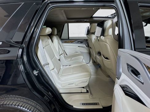 Used 2021 Cadillac Escalade Sport Platinum RWD image 29