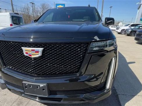 Used 2021 Cadillac Escalade Sport w/ Driver Assist Tech Package image 3