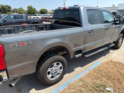 Used 2025 Ford F250 XLT AWD/4WD image 4