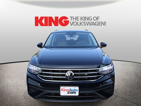 Certified 2023 Volkswagen Tiguan SE FWD image 9