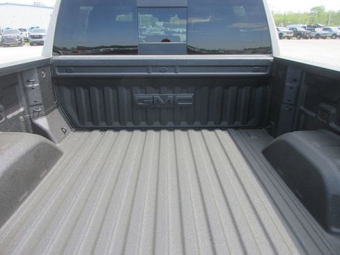 New 2026 GMC Sierra 1500 AT4 AWD/4WD image 9