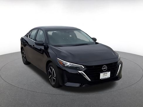Used 2025 Nissan Sentra SV FWD image 3