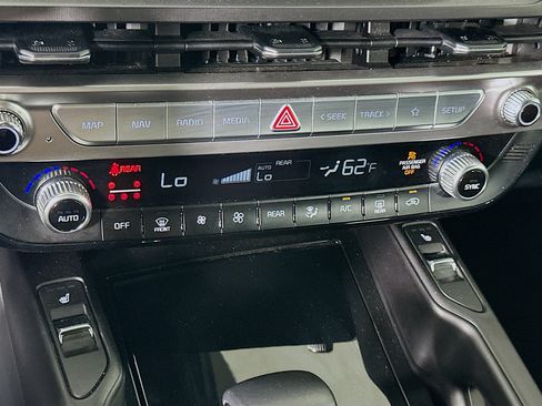 Used 2025 Kia Telluride S FWD image 24