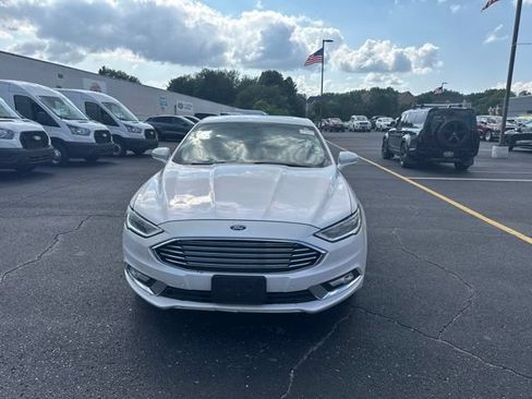 Used 2017 Ford Fusion Titanium AWD/4WD image 2