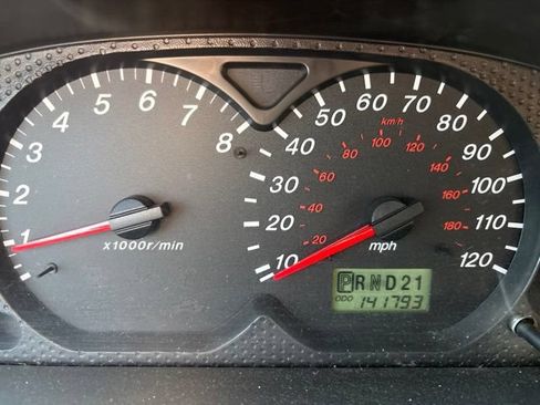 Used 2002 MAZDA Tribute 4WD image 14