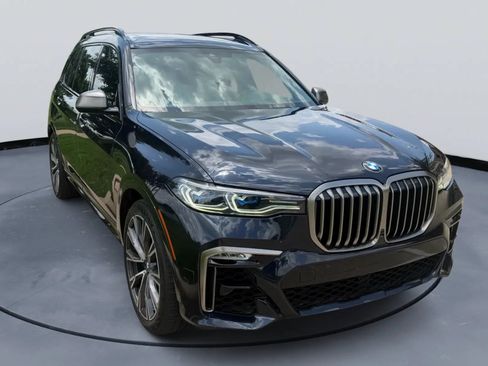 Used 2021 BMW X7 M50i w/ Executive Package AWD/4WD image 3