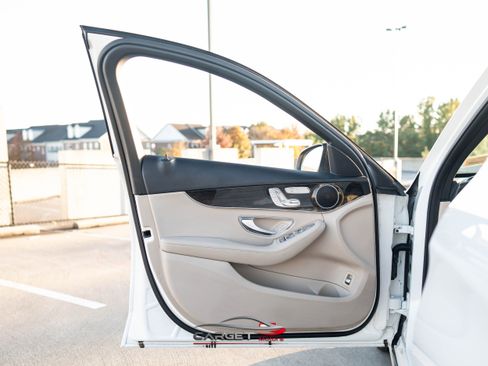 Used 2018 Mercedes-Benz C 300 C 300 4MATIC image 41