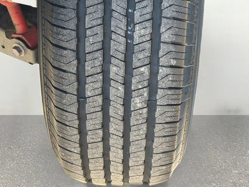 Used 2024 Toyota Tacoma TRD Off-Road image 42