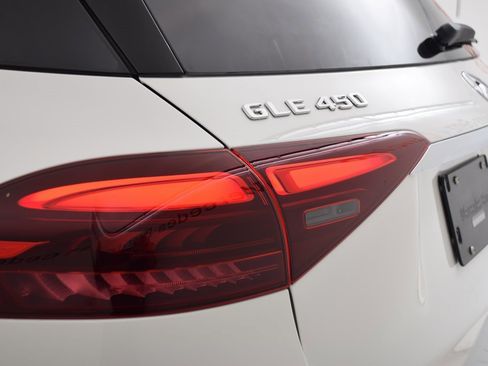 New 2026 Mercedes-Benz GLE 450 4MATIC image 12