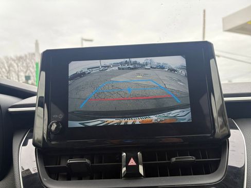 Used 2025 Toyota Corolla LE image 20