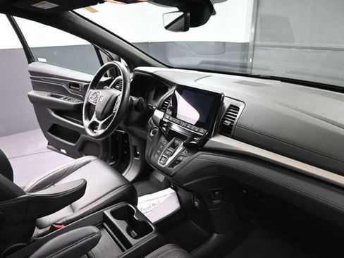Used 2023 Honda Odyssey Sport image 12