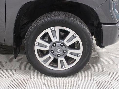 Used 2018 Toyota Tundra Platinum AWD/4WD image 44