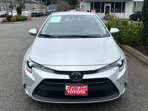Certified 2025 Toyota Corolla LE image 5