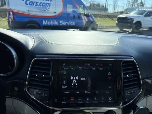 Certified 2021 Jeep Grand Cherokee Summit image 28