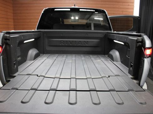 Used 2023 Rivian R1T Adventure image 22
