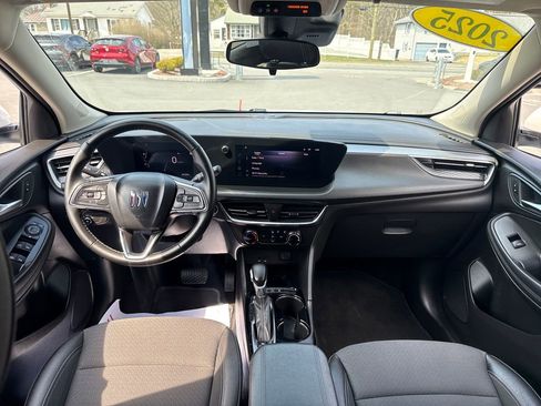 Used 2025 Buick Encore GX Preferred AWD/4WD image 14