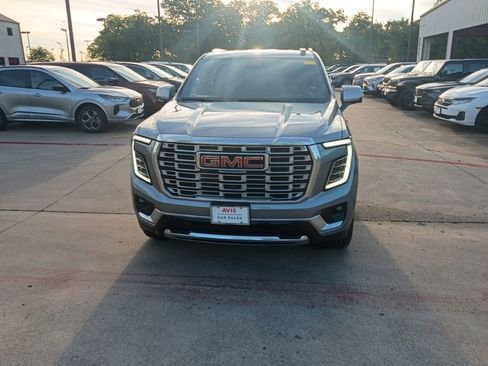 Used 2025 GMC Yukon Denali image 5