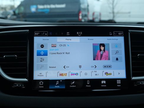 New 2026 Chrysler Voyager LX image 19