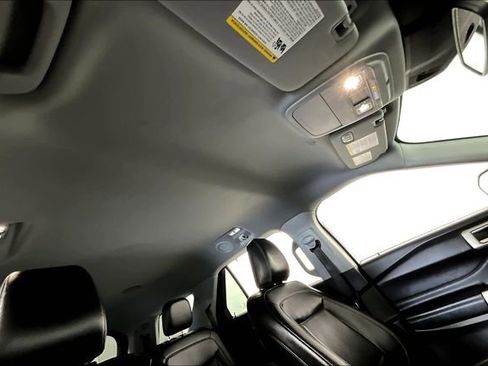 Used 2022 Ford Explorer Limited w/ Equipment Group 301A image 22