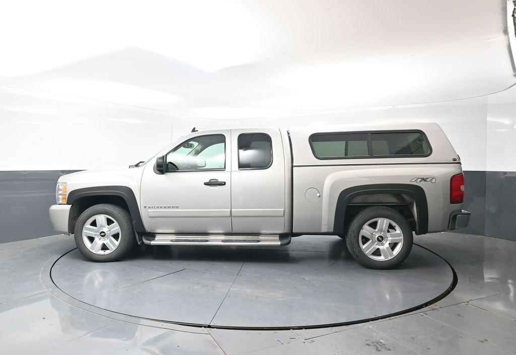 Used 2008 Chevrolet Silverado 1500 LT w/ All Star Edition AWD/4WD image 8