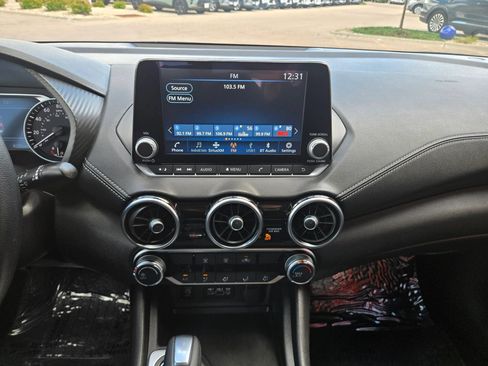 Used 2025 Nissan Sentra SV FWD image 12