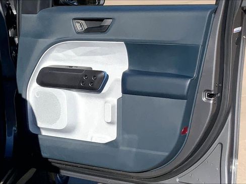 Used 2025 Ford Maverick XLT w/ Equipment Group 302A image 21