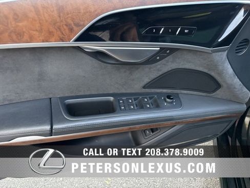 Used 2021 Audi A8 L 4.0T w/ Executive Plus Package image 23
