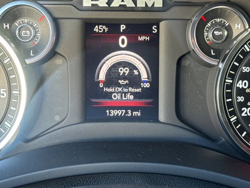 Used 2024 RAM 2500 Big Horn w/ Bed Utility Group image 26