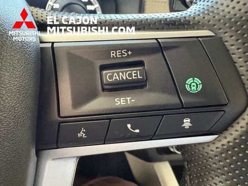 Used 2025 Mitsubishi Outlander SEL AWD/4WD image 21