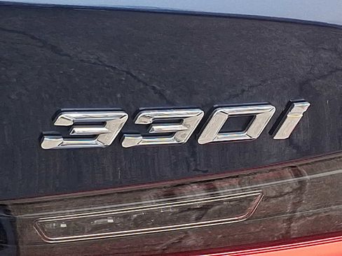 Used 2019 BMW 330i xDrive Sedan w/ Premium Package image 29