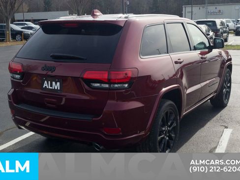 Used 2019 Jeep Grand Cherokee Altitude image 5