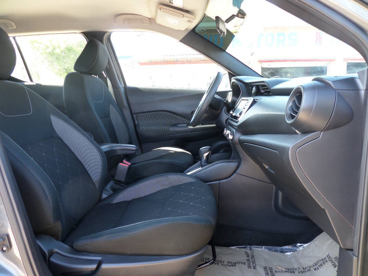 Used 2019 Nissan Kicks S w/ Exterior Electronics Package FWD image 13