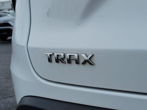 Used 2025 Chevrolet Trax LT image 6