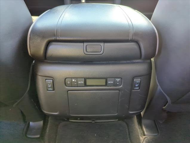 Used 2021 Nissan Armada Platinum w/ Captain's Chairs Package RWD image 23