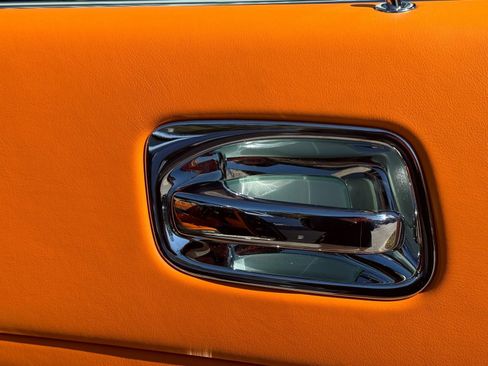 Used 2018 Rolls-Royce Dawn image 28