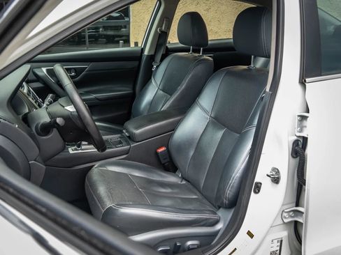 Used 2018 Nissan Altima 2.5 SL FWD image 14