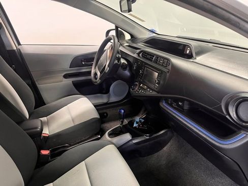 Used 2013 Toyota Prius C Three image 11
