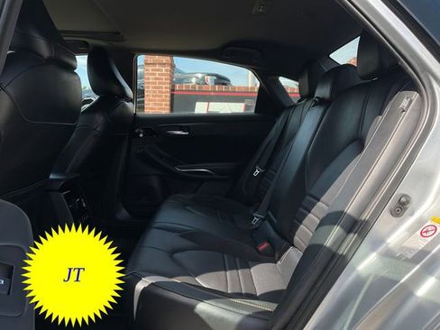 Used 2019 Toyota Avalon Touring image 14